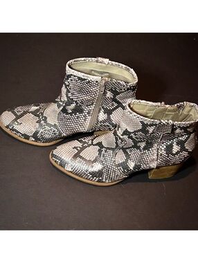 Carlos Santana Rowan Faux Snake Cowboy Booties